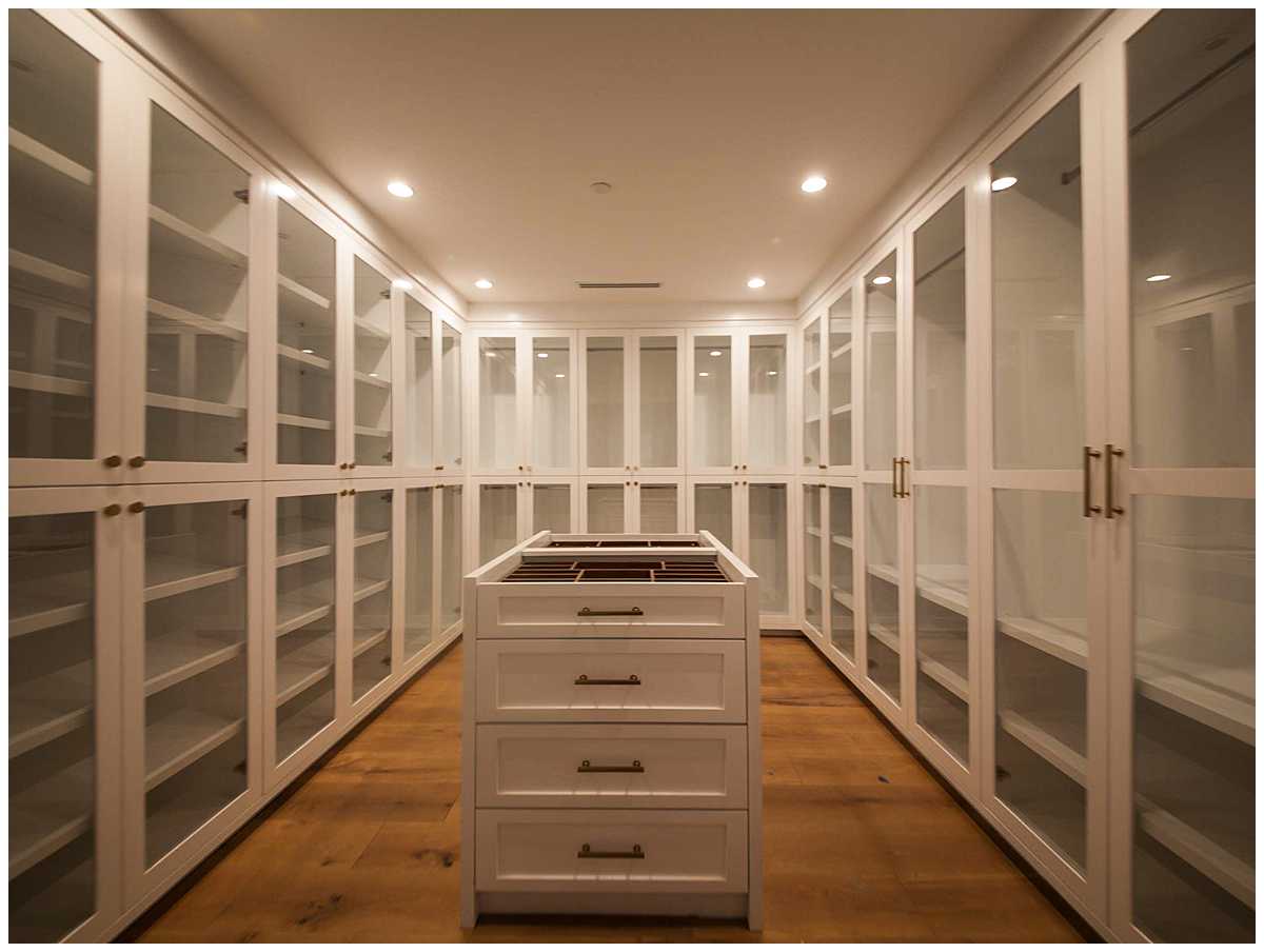 Creating Your Own Custom Walk-In Closet - WPL Interior Design